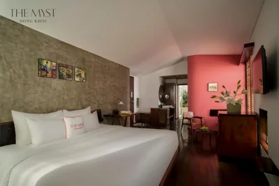Saigon Signature Suite 발코니 — The Myst Dong Khoi